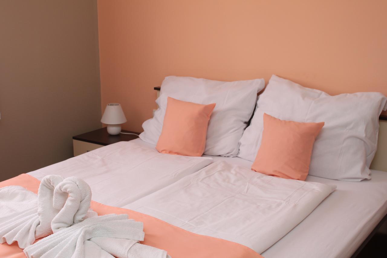 سوبوتيتْسا Sun Apartments المظهر الخارجي الصورة